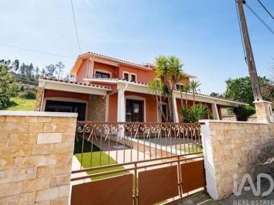 Acheter Maison 234 m2 Leiria