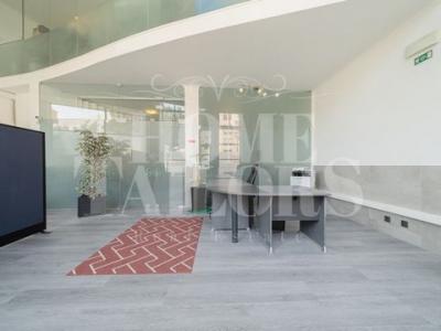 Louer Local commercial 200 m2 Linda-a-velha
