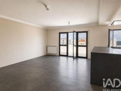 Louer Appartement 118 m2 Amadora
