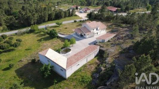 Acheter Maison 530 m2 Fornos-de-algodres