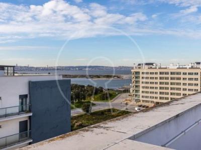 Louer Appartement 110 m2 Seixal