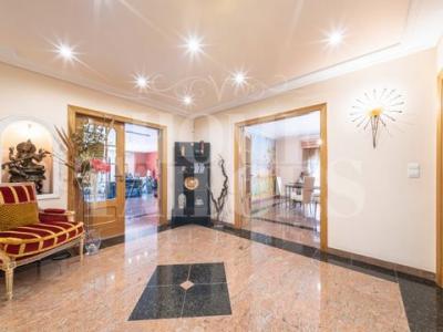 Louer Appartement 265 m2 Loures