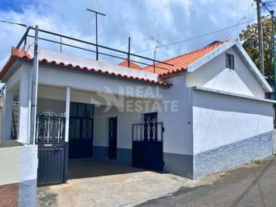 Louer Maison 69 m2 Calheta