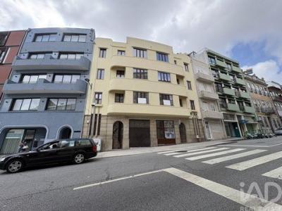 Acheter Local commercial 739 m2 Porto