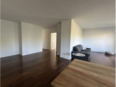Louer Appartement 96 m2 Porto